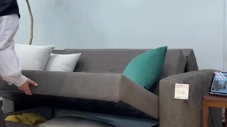 وقتی وسط ویدیو گرفتن خوابش میبره