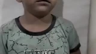 کلیپ از ترس کودک فلسطینی بعد از بمباران غزه....!!