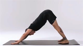 اجرای حرکت سگ سرپایین