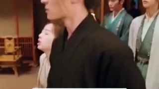 وقتی تنها دختر گروهت هستی