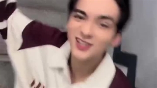 چالش آهنگ APT با بازیگرای جواهر بخش ای