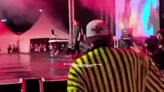 کیا اسم فیلم یادشونه دستا بالا؟؟