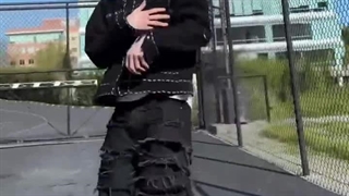 دارم از جذابیت این بشر نمیتونم>>>