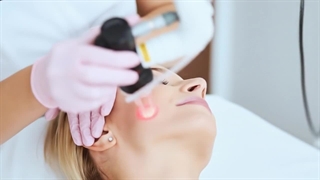 قیمت دستگاه لیزر موهای زائد؛ چه عواملی در تعیین نرخ نهایی مؤثرند؟