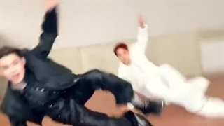 کل استانمون برف اومده غیر از شهر ما مامانمم نمی‌برتم جایی