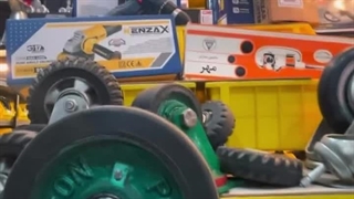 ما تو شهرپیچ همه‌ چی داریم؛ از ریزترین پیچ تا حرفه‌ ای‌ ترین ابزار