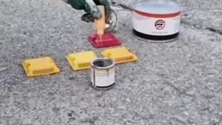 ترکیب چسب و هاردنر توسط متخصص فرتوگلف