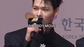 نیکی با این مدل مو انگار از تو انیمه پریده بیرونTT