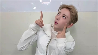 چالش Really Like You با یوشی عضو NCT Wish   