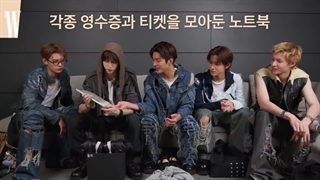 مصاحبه کورتیس با W Korea "توی کیف کورتیس چی هست؟" با زیرنویس فارسی کپشن