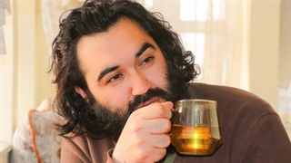 ز احوال هستی پریشان مباش