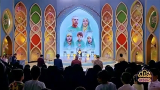 تصاویر خانواده شهیدان ساداتی ارمکی - شهدای جنگ 12 روزه در برنامه ستاره های محفل قرآنی