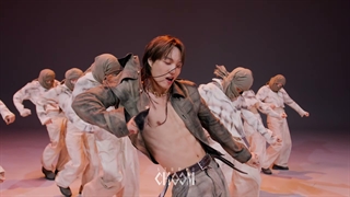 اجرای Wait On Me از کای KAI در STUDIO CHOOM