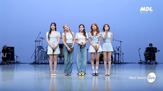اجرای Cosmic از Red velvet در It's live