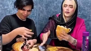 اییی وااایی جهیدمم اون صورتیه منممم:قهقهه::قهقهه: