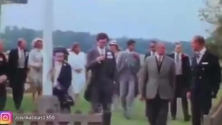 دیدار رضا پهلوی با خانواده سلطنتی بریتانیا، ملکه الیزابت دوم و شاه چارلز (ولیعهد وقت) قبل عزیمت دوره خلبانی آمریکا ۱۳۵۷